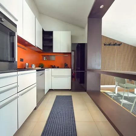 Homeby, Casa Betta * Milán